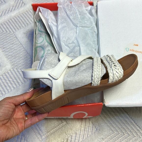 BARETRAPS - Jalen Sandal in White - Picture 2 of 6